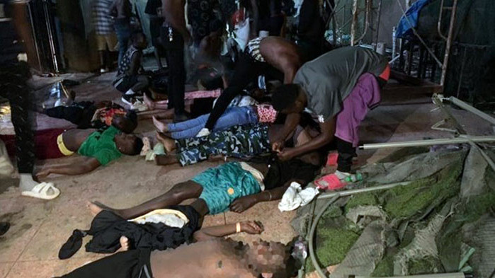 Девет души са загинали и много са ранени при блъсканица