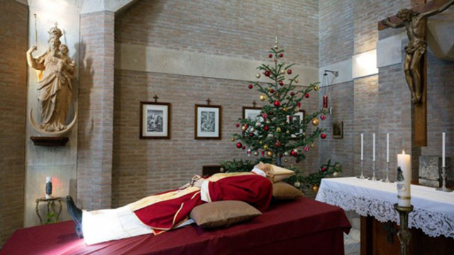 Ватиканът сподели първите снимки на почетния папа Бенедикт XVI след