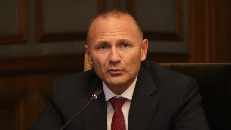 Осигурени са доставките на природен газ за 2023 г., увери служебният