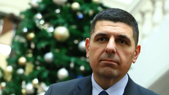 От профила във Фейсбук на Ивайло Мирчев, депутат от ДБ