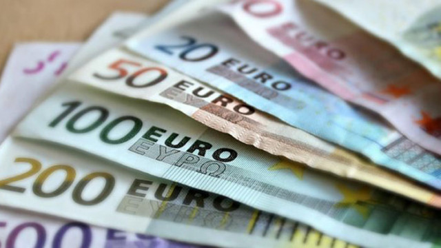 ЕК: Всеки трети в Хърватия вече ползва само евро