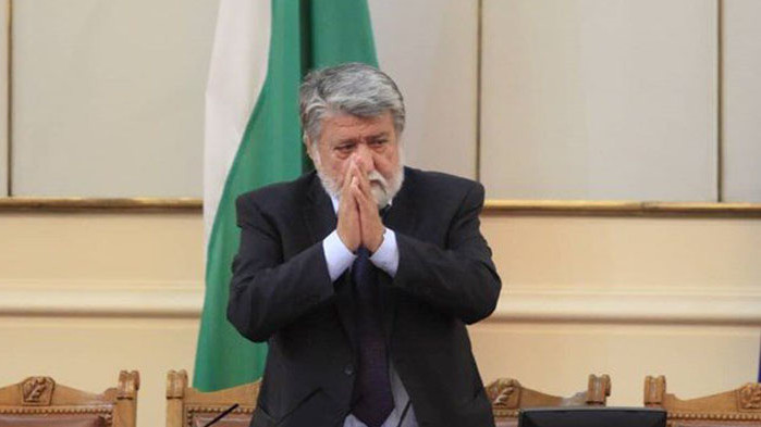 Коалиция от четири партии е възможният вариант за създаване на