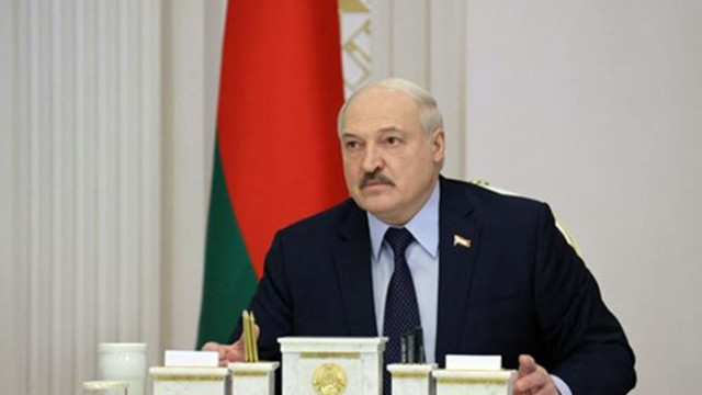 Беларуският президент Александър Лукашенко каза че е настъпило време властите