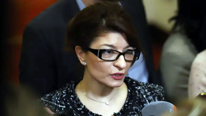 Десислава Атанасова: Трети мандат в БСП ще е обречен
