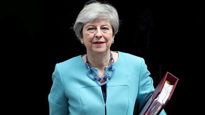 Британските депутати имат приходи от над 17 милиона паунда освен