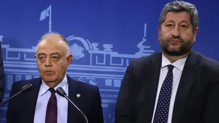 Членове на ДСБ искат изключването на Атанас Атанасов от партията