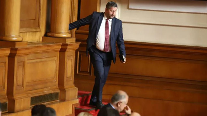 Христо Иванов: Борисов номинира премиери при невръчен мандат, това са кьорфишеци