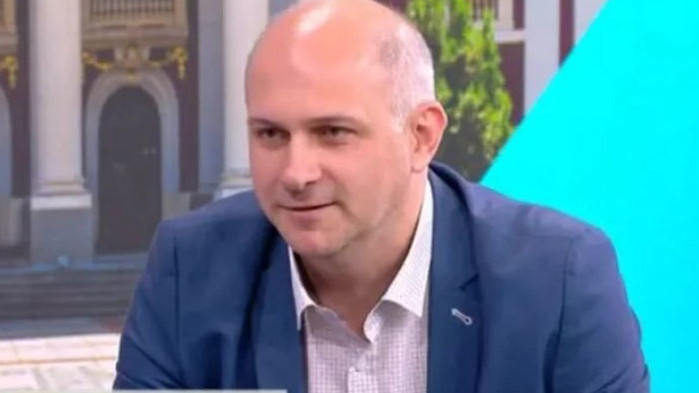 Под нивото ми е да коментирам този случай вече. Извинявайте,