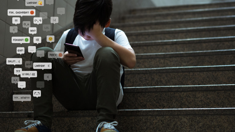 Над 50% от децата използват социалните мрежи по минимум пет