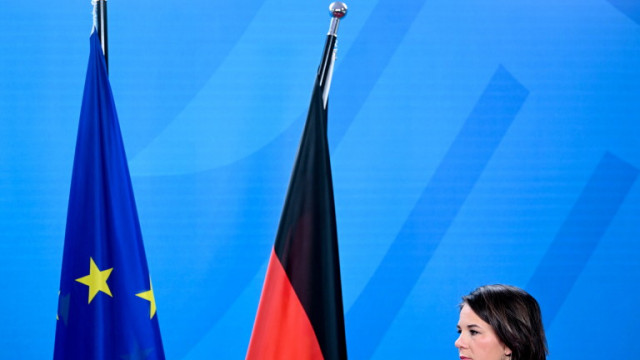 Външният министър на Германия Анелена Бербок направи изненадващо пътуване до източния
