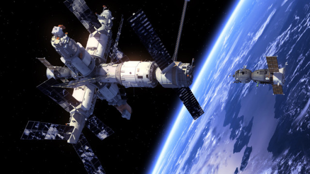 Руският космически кораб Союз скачен към Международната космическа станция МКС
