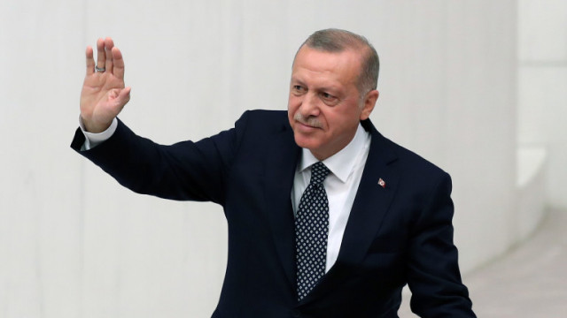 В навечерието на изборите в Турция президентът Реджеп Тайип Ердоган