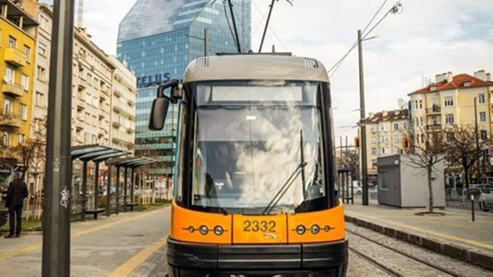 Детето, което беше блъснато от трамвай в София, е в