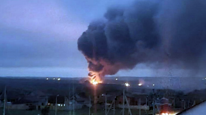 Трима военнослужещи са загинали, а 13 са ранени при експлозия