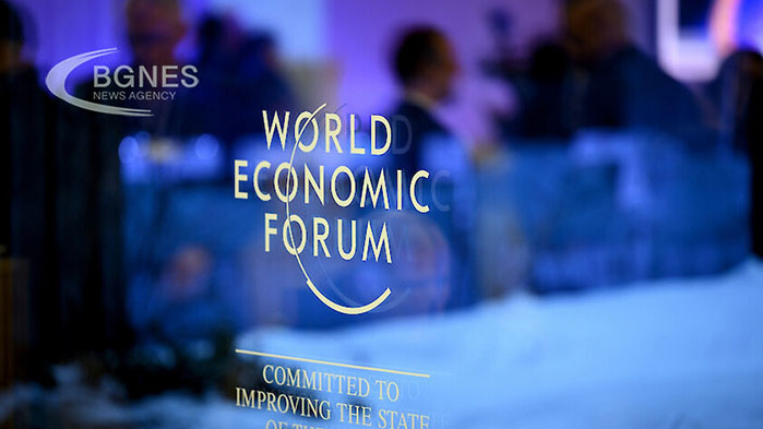 Близо две трети от главните икономисти, анкетирани от Световния икономически