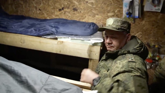 Министърът на отбраната на Русия Сергей Шойгу посети руските войски