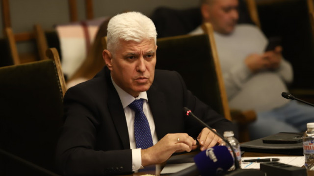 Димитър Стоянов: Няма нужда да се коментира какво България изпраща на Украйна
