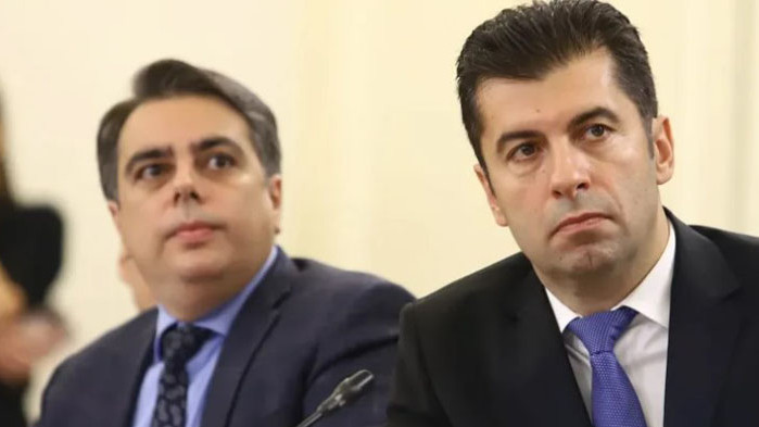 От Фейсбук профила на Ружа Райчева Къде е шпалирът? Къде