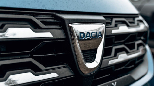 Румънската марка автомобили Dacia част от френската група Renault е