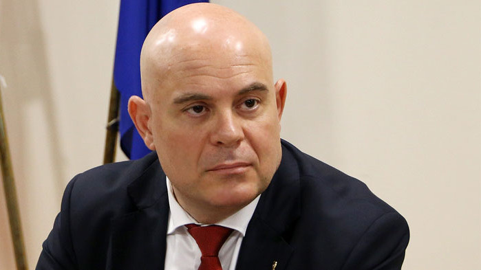 Гешев не е запознат със сигнала до Софийска градска прокуратура, свързан с бивш вътрешен министър