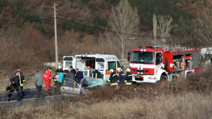 Жена е загинала в тежката катастрофа край Благоевград (СНИМКИ)