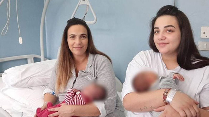 Майка и дъщеря родиха заедно в болница в Неапол