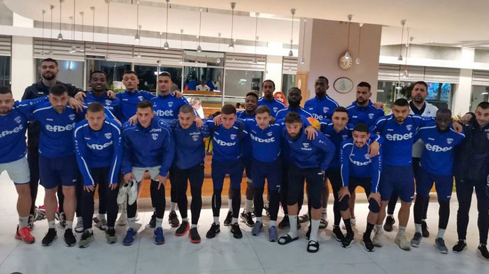 Спартак (Варна) пристигна в Турция, багажът на четирима футболисти е загубен