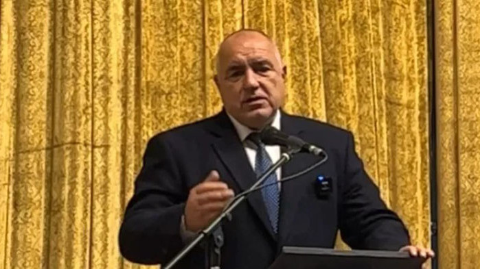 1 лев по-евтини горива, дори само това да сме направили