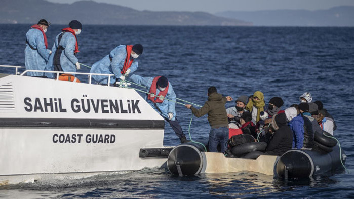 Гърция спряла 260 000 нелегални мигранти, арестувала 1500 трафиканти за 2022 г.