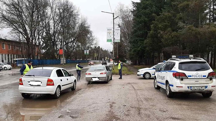 23-ма са вече задържаните при акцията на полицията в София-област