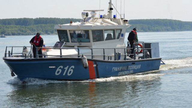 Издирват 70-годишен моряк след инцидент в Дунава край Русе