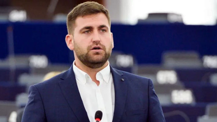 Андрей Новаков: България трябва да отговори твърдо на Северна Македония