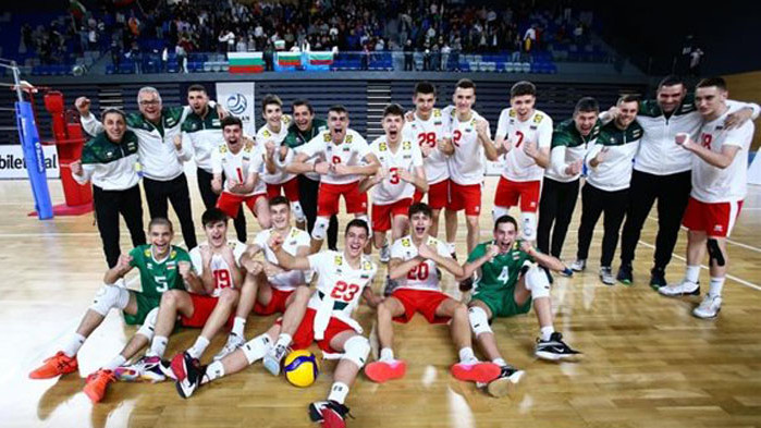 3 световни и европейско за младите волейболисти на България