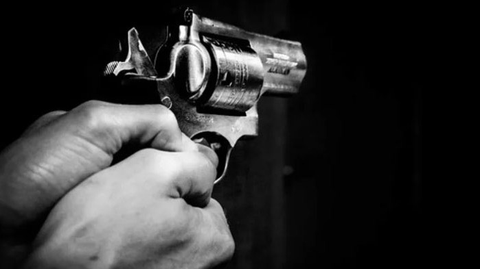 Ученик е извадил пистолет в час във Френската гимназия в София
