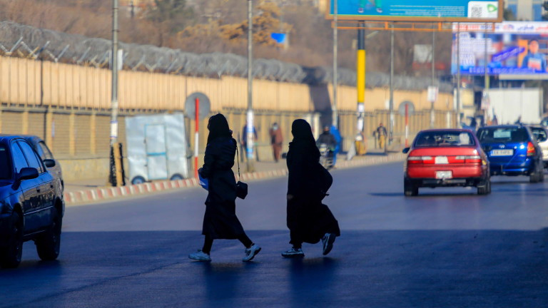 Талибаните в събота потвърдиха забраната, наложена през декември за висше образование