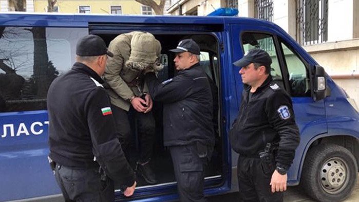 Мъжът, убил приятелката си във Варна, остава в ареста