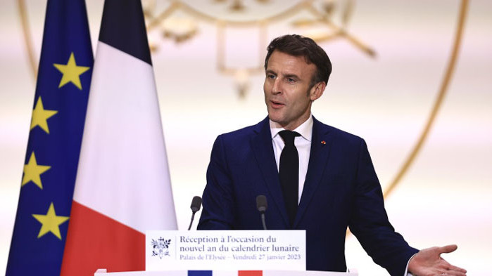 Френският президент Еманюел Макрон заяви, че не изключва изпращането на изтребители