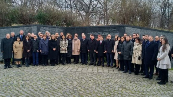 Депутати на ГЕРБ-СДС почетоха паметта на на жертвите на комунистическия режим (ВИДЕО/СНИМКИ)