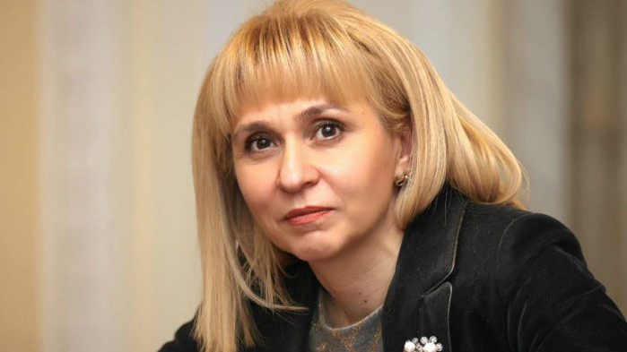 Защо се вдигат цените на услугите на мобилните оператори? Това пита