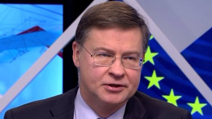 Това, че българският лев е вързан с еврото, а самата