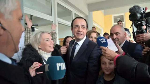 Независимият Никос Христодулидис печели първия тур на президентските избори в Кипър