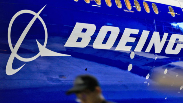 Boeing съкращава 2000 служители
