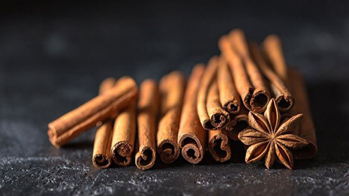 Учени от университета за медицински науки в Бирджан, Иран, са