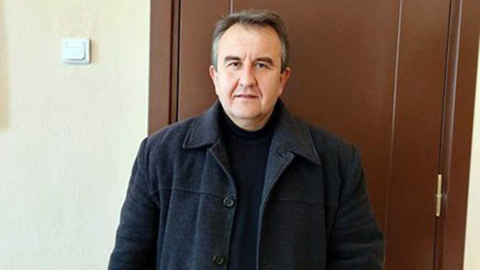 Когато се събудихме видяхме, че полилеят на спалнята се удряше