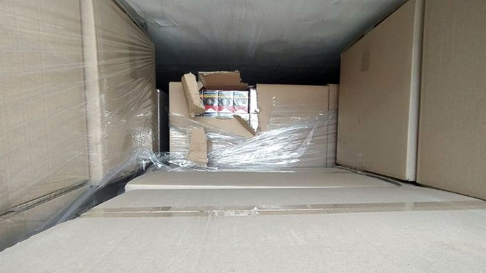 НАП предотврати контрабанда на 900 кашона цигари, скрити като хавлиени кърпи