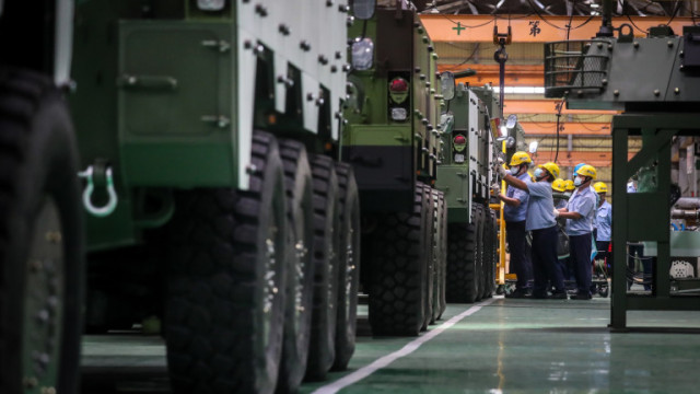 Чехия ще ремонтира украински бронирани машини като част от военната помощ