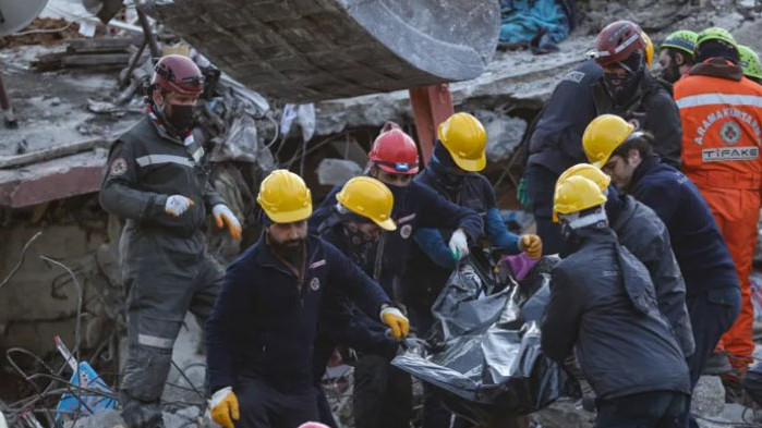 Български доброволци откриха още един жив човек в развалините на Хатай