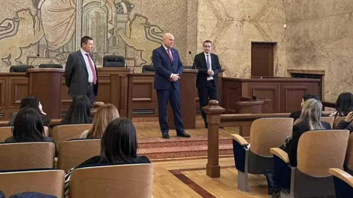 Реформа е разрешаването на реални проблеми“, така главният прокурор на