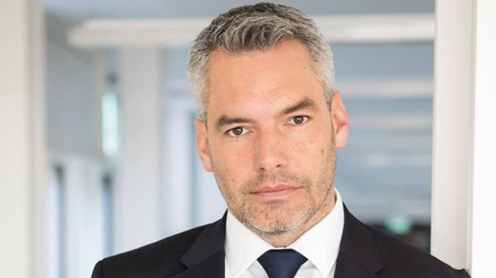 Канцлерът на Австрия Карл Нехамер: България ще има пари за оградата с Турция