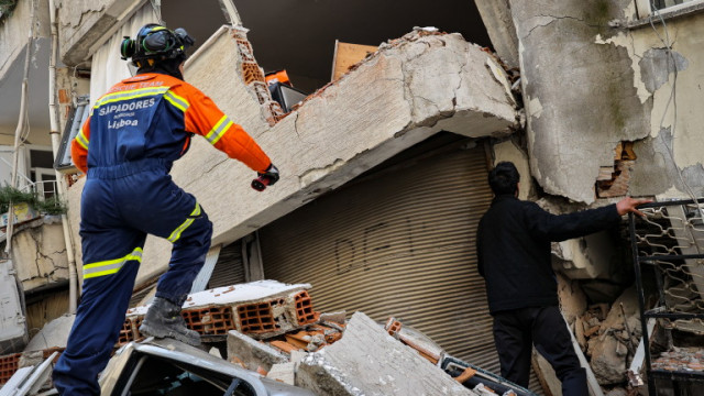 Близо 50 души са задържани в Турция по подозрение в мародерство след земетресенията